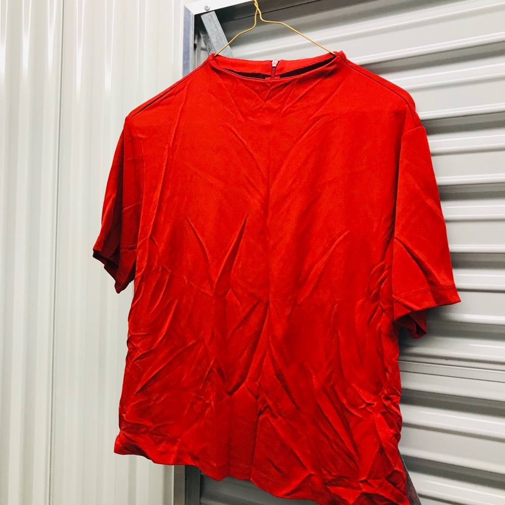 Top - Picture 2 of 2